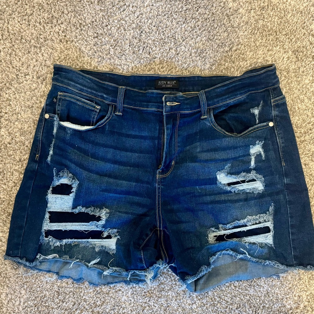 Judy Blue distressed shorts 3X